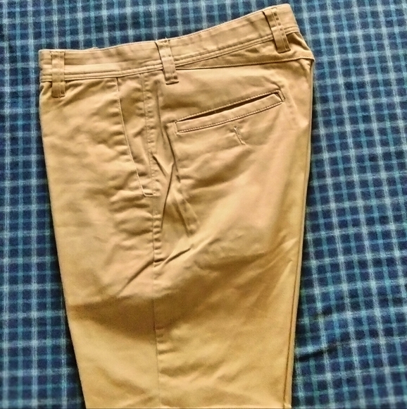 Volcom shorts - Picture 7 of 13